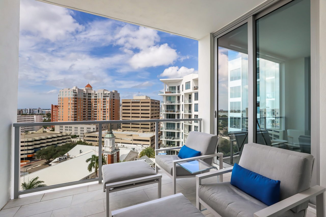 111 S Pineapple Ave #1008