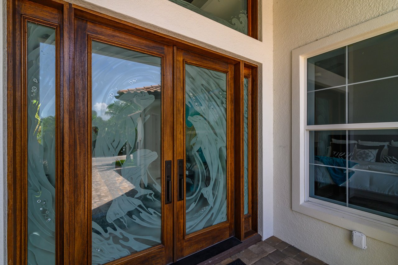 500 Ketch Lane, Country Club Shores, Longboat Key