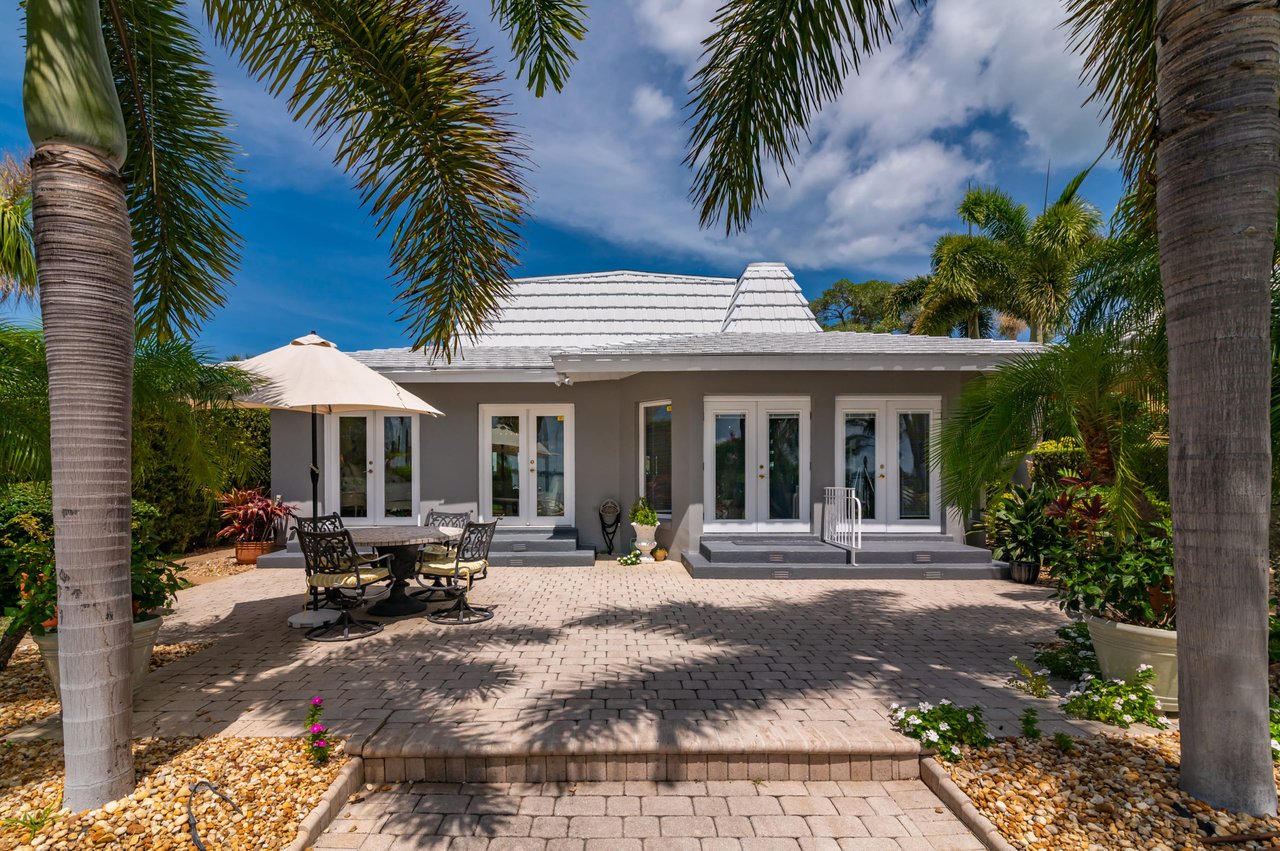 Prestigious Address in Lido Shores