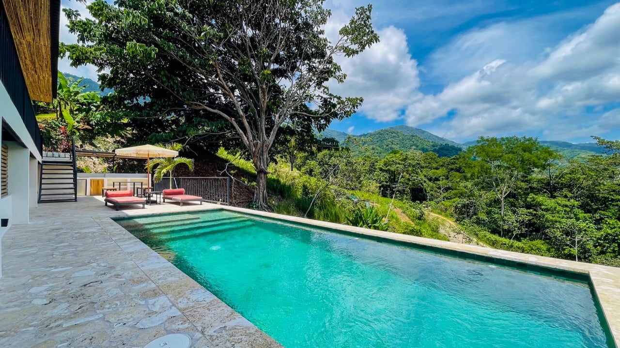 New Modern Ojochal Home with Pool, Office & Mountain Views 24/7 Security