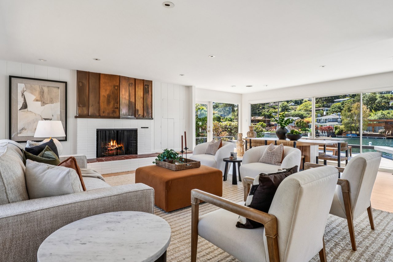 Single Level Living on the Belvedere Lagoon