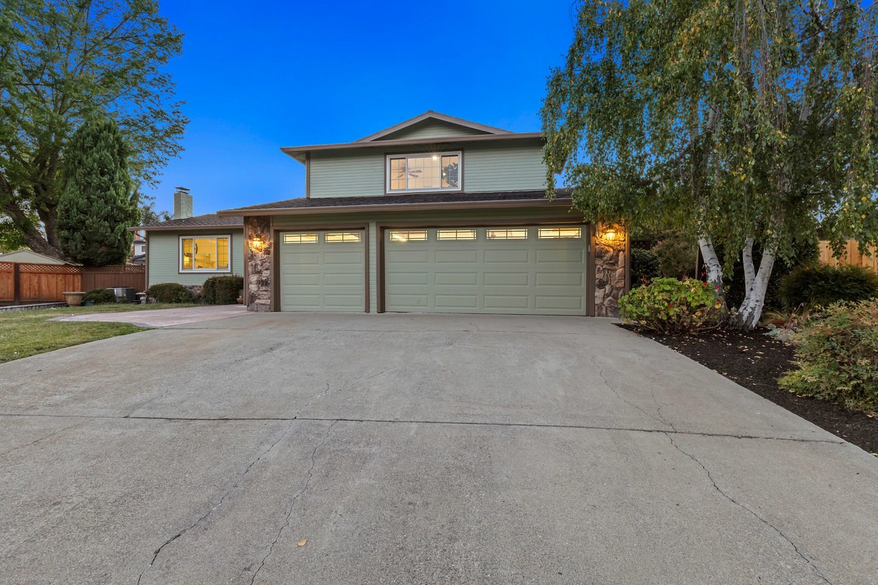 2501 Shadow Mountain Court