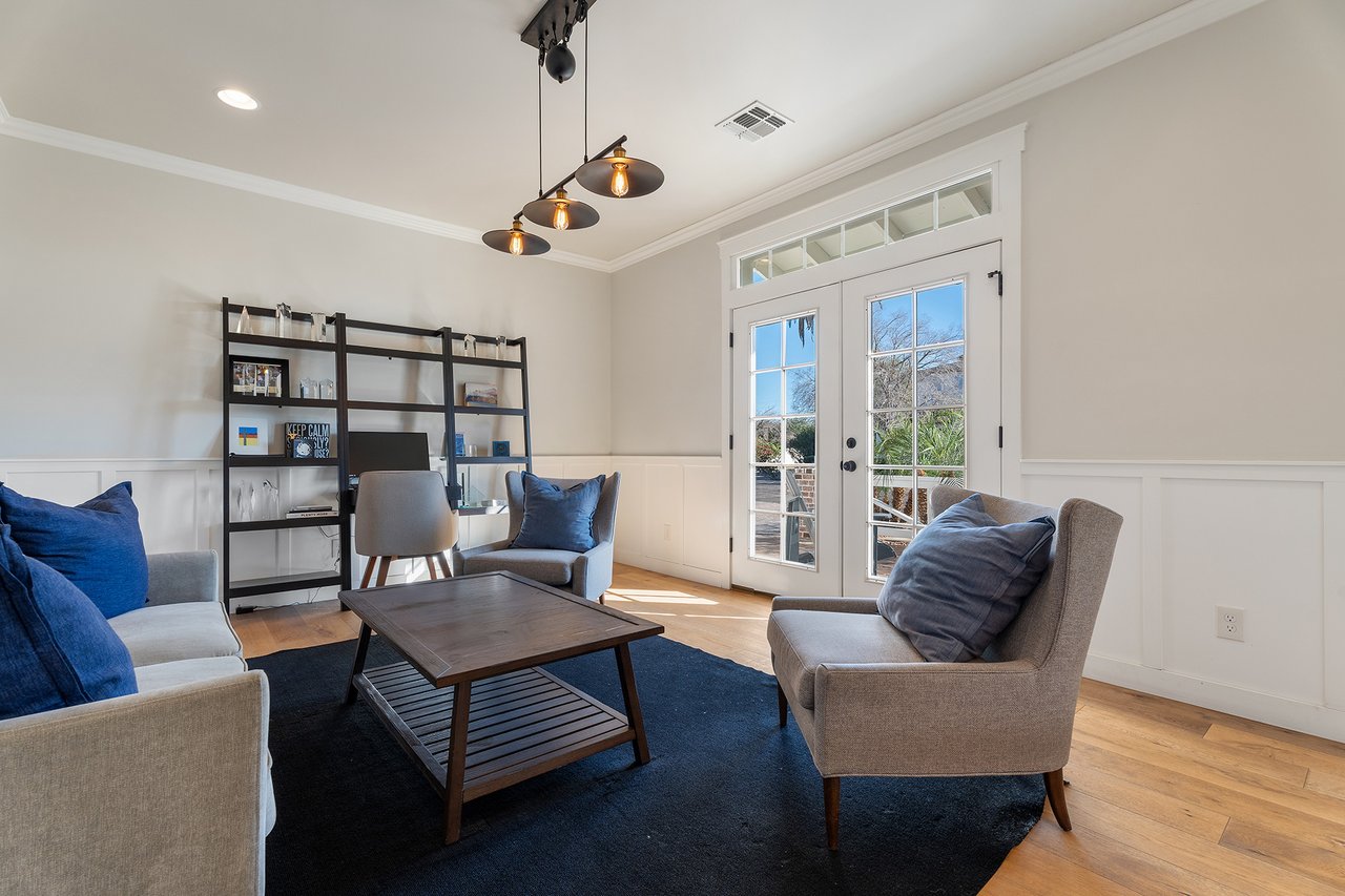 3838 E DEVONSHIRE Avenue