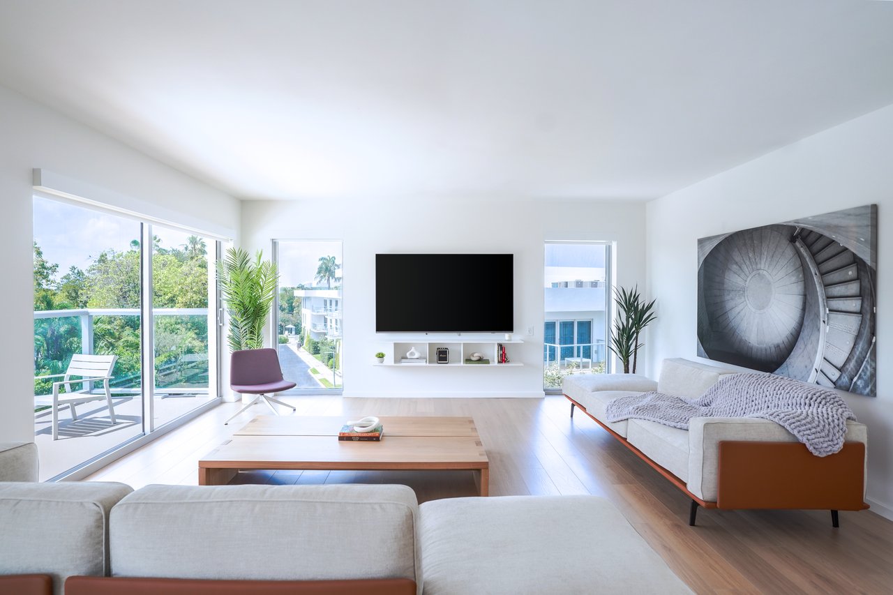 Beach Haus Bal Harbour Residences
