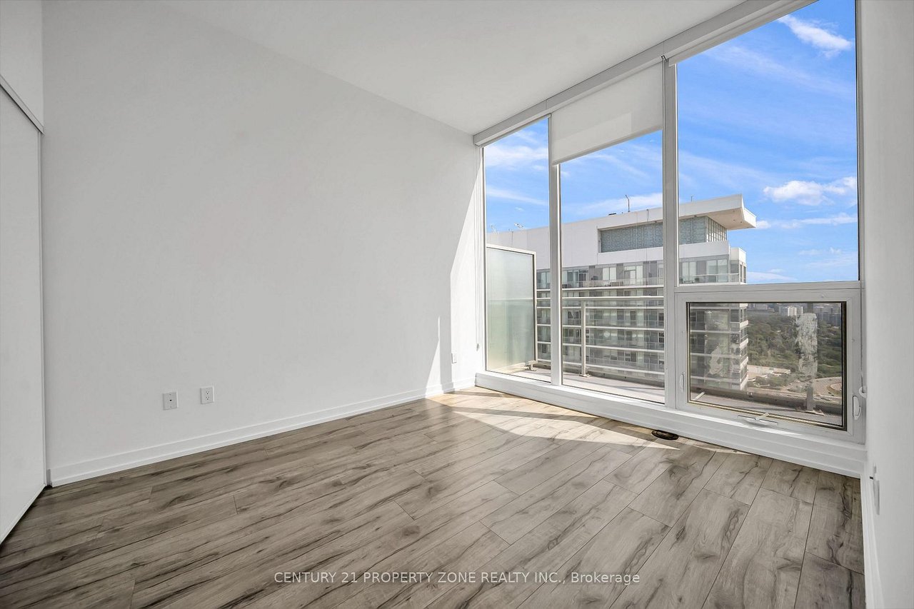 PERFECT SUITE FOR PENTHOUSE LIVING