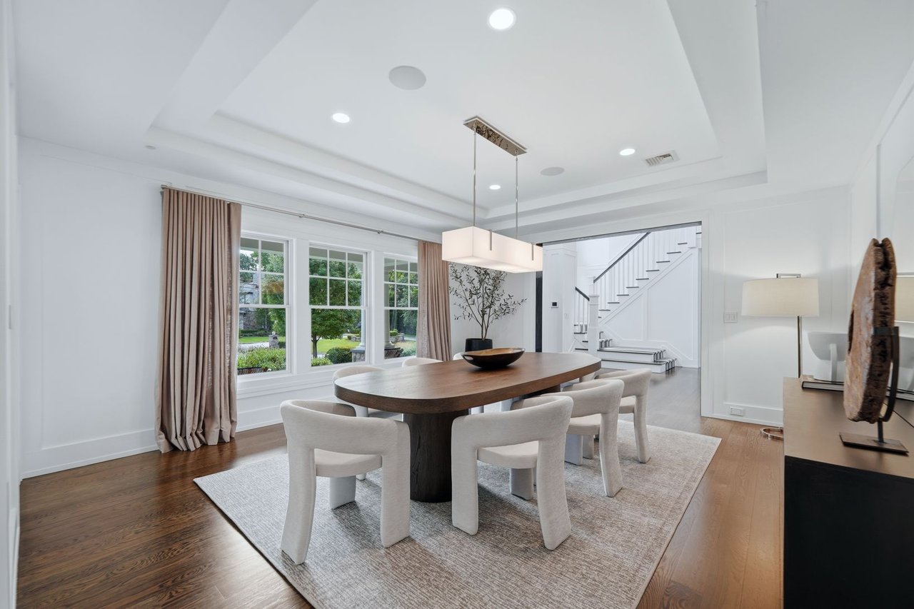 221 Churchill Rd