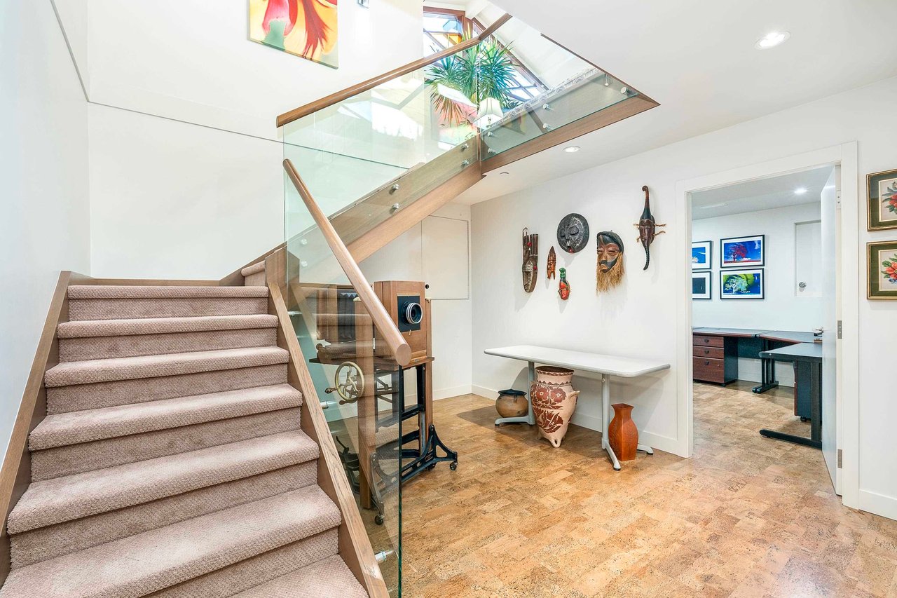 389 MOYNE DR