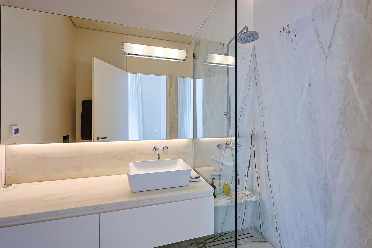 Timeless Luxury Living on Lisbon’s Most Iconic Avenue – Avenida da Liberdade 1-Bedroom Residence