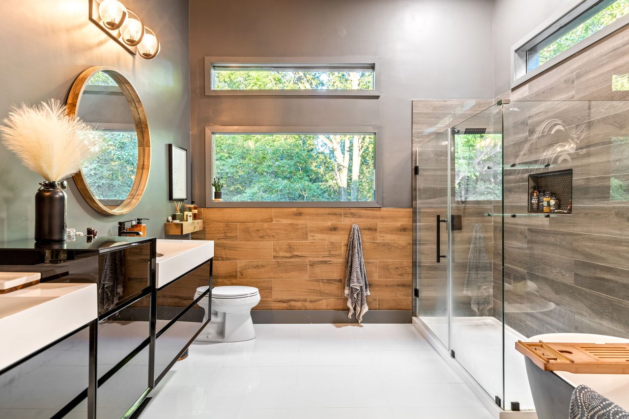 3732 Runnymede Drive