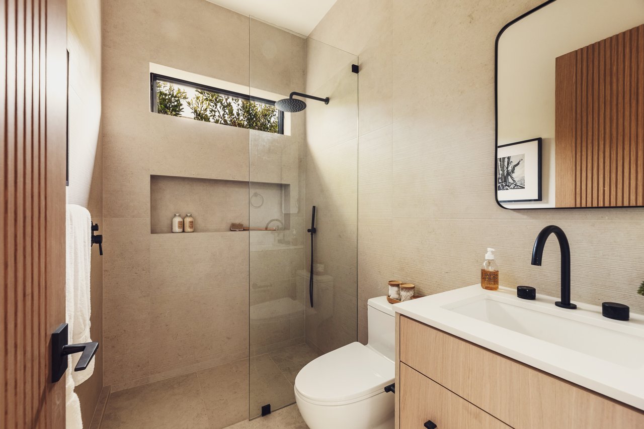 2115 Walnut Ave, Venice