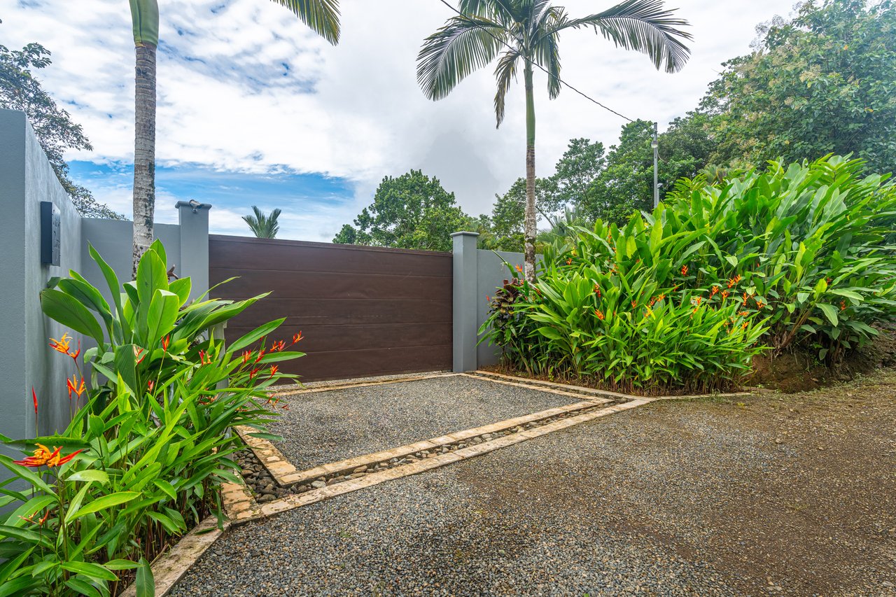 Casa Pacífica, Outstanding Ocean Views on over 3 Acres.  Room to build.