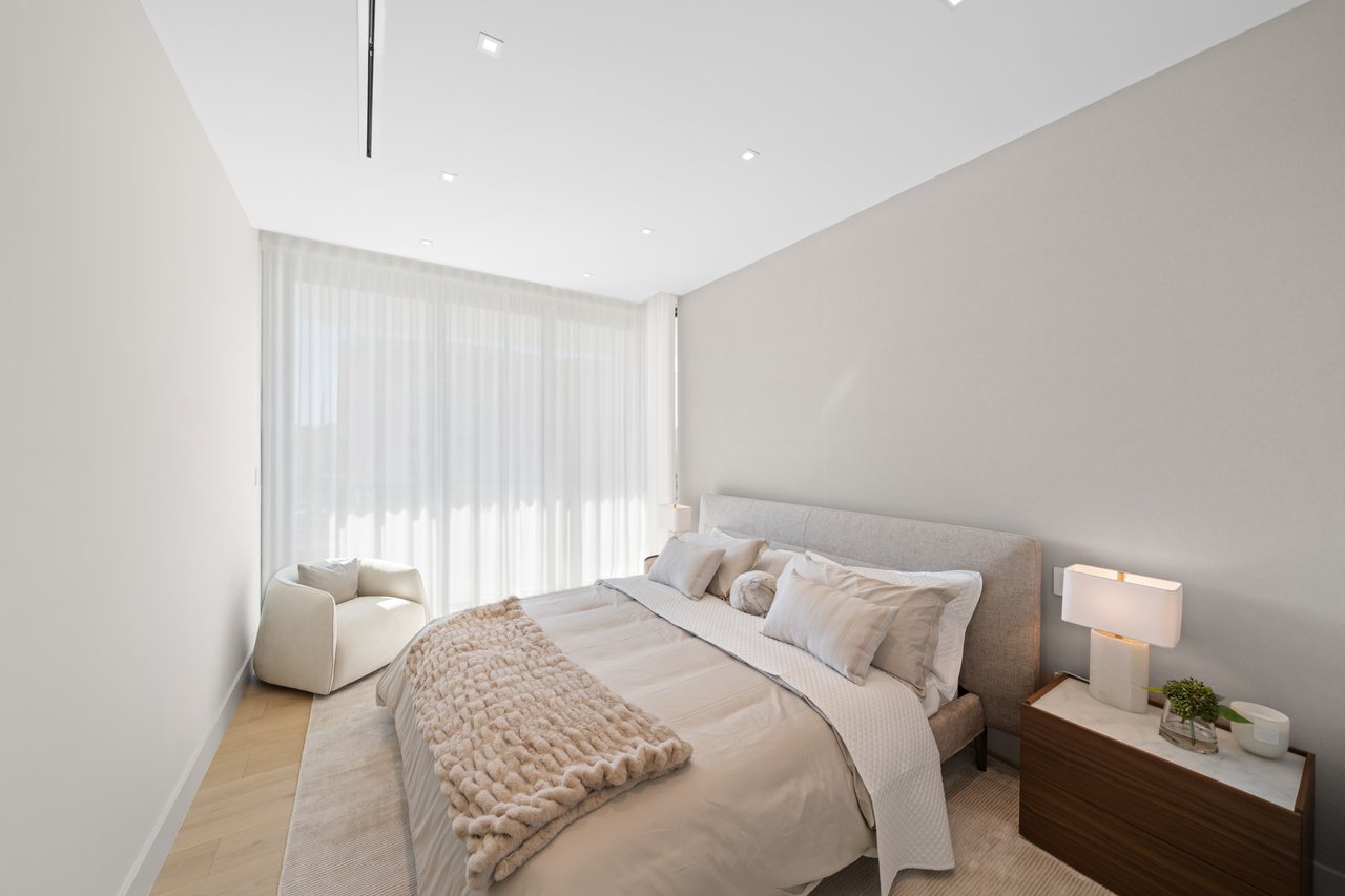 2950 NE 164th Street