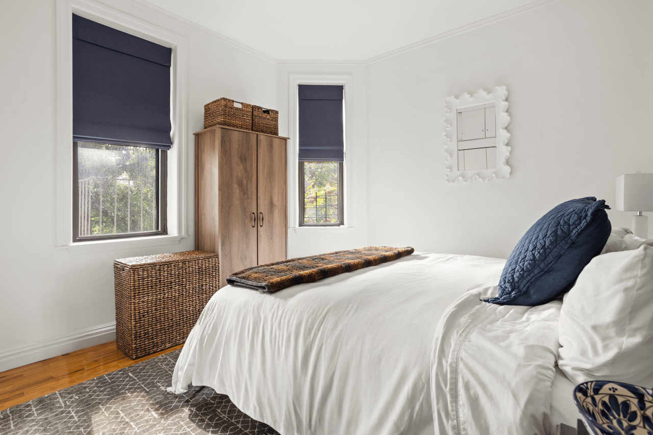 360 W 21st Street #4G