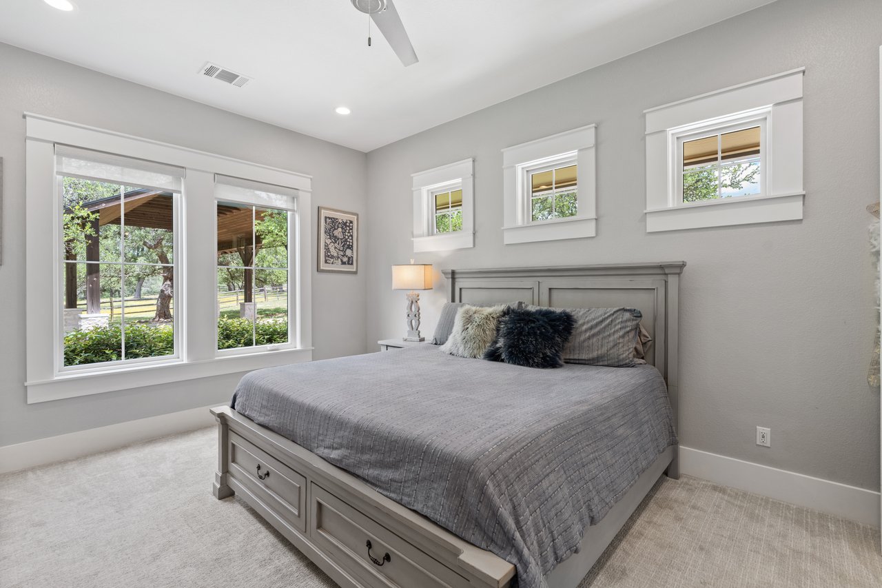 1457 Avenida High View