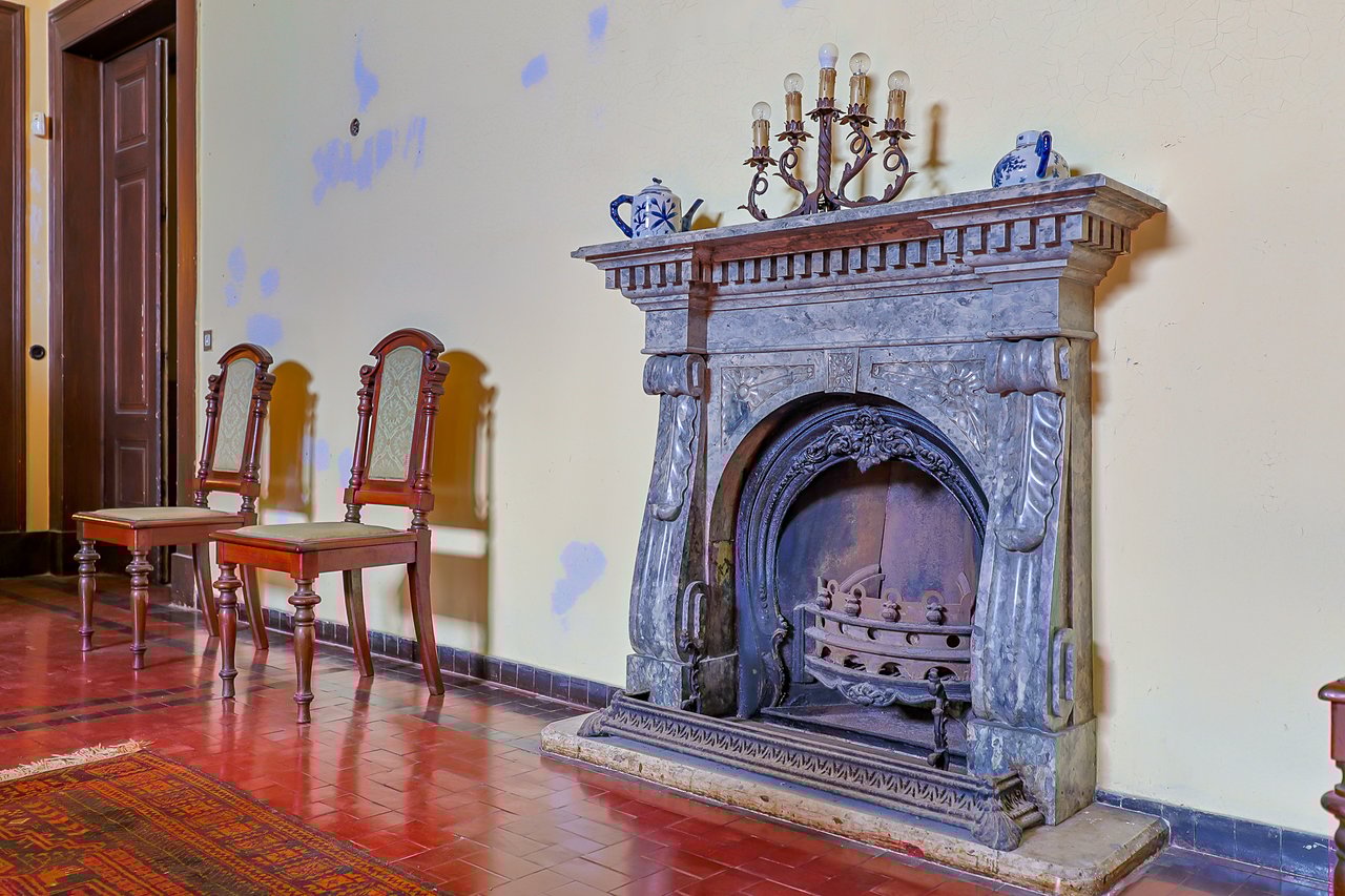 Quinta do Relógio: Historic 19th-Century Waterfront Palacete in Paço de Arcos, Oeiras