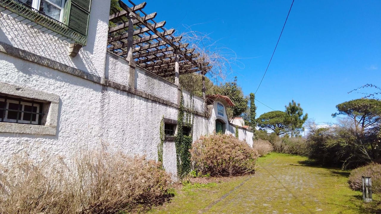 Charming Countryside Estate Near Braga – 11 Acres of Privacy, Potential & Portuguese Character