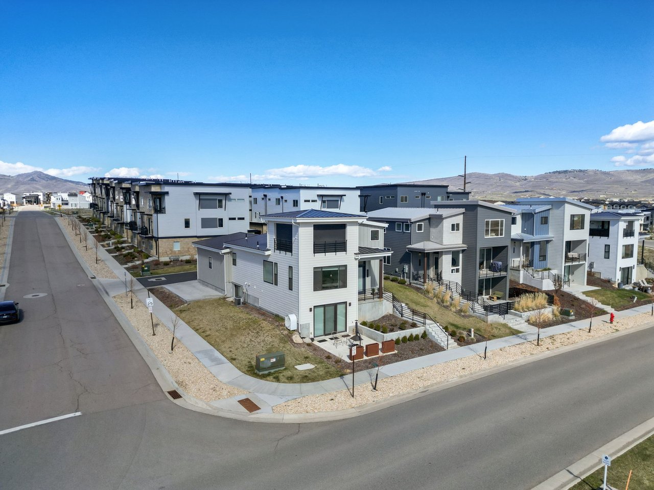 6537 Silver Creek Dr