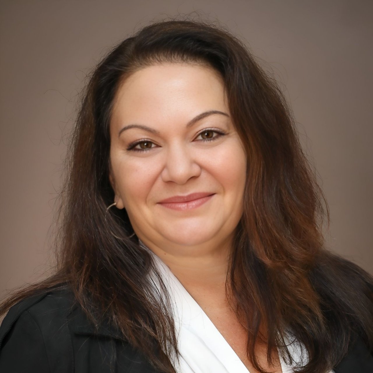 Lori Young Peterborough, NH Real Estate Agent Headshot