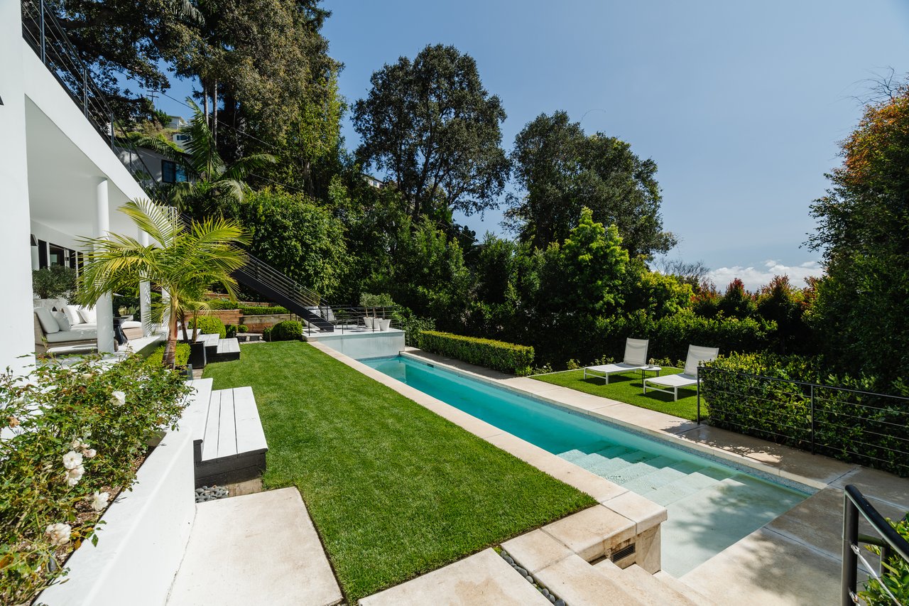 1558 Sunset Plaza Dr, Hollywood Hills