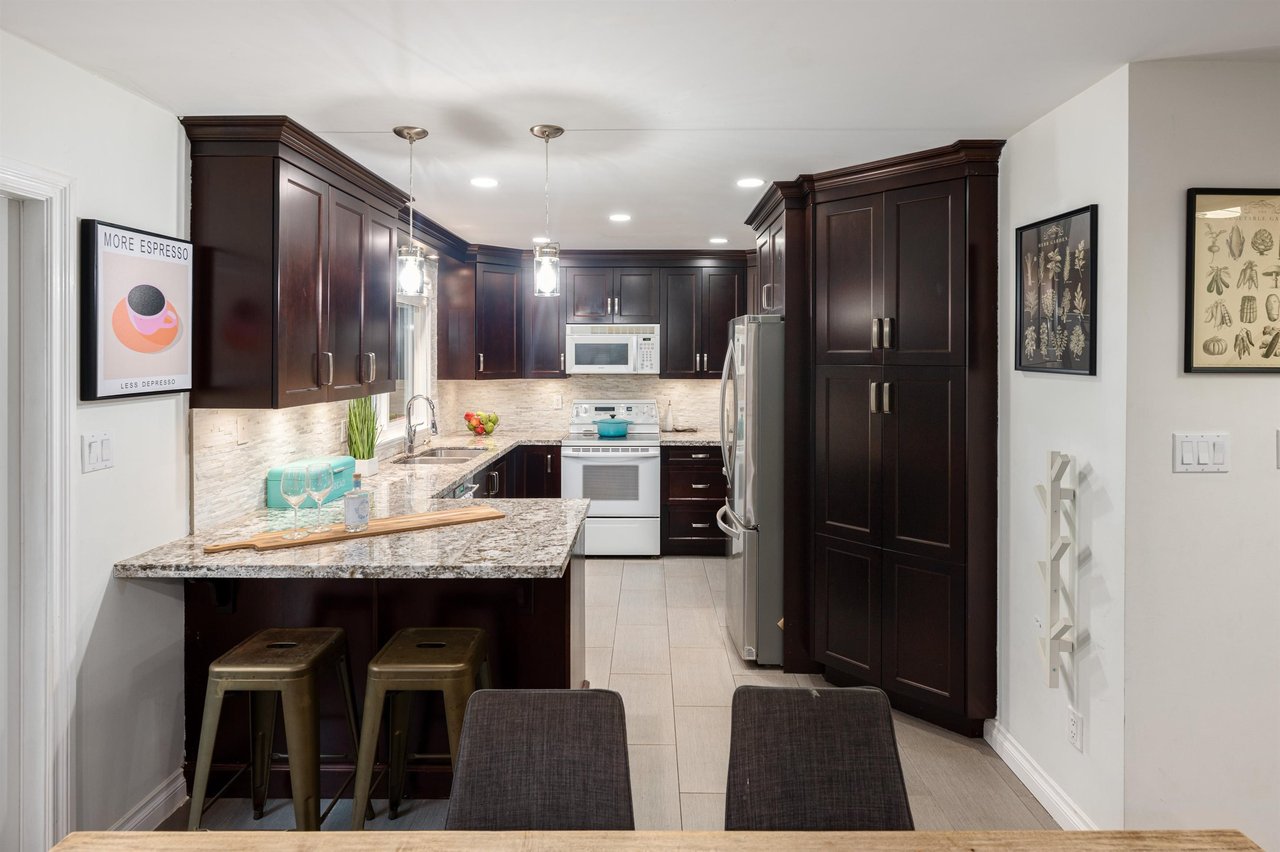 1005 Alpine Pl