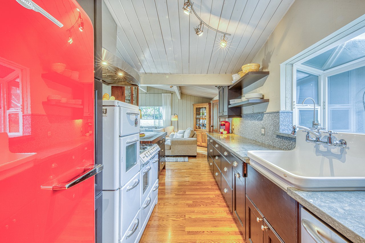 26085 Carmel Hills DR , CARMEL, CA 93923