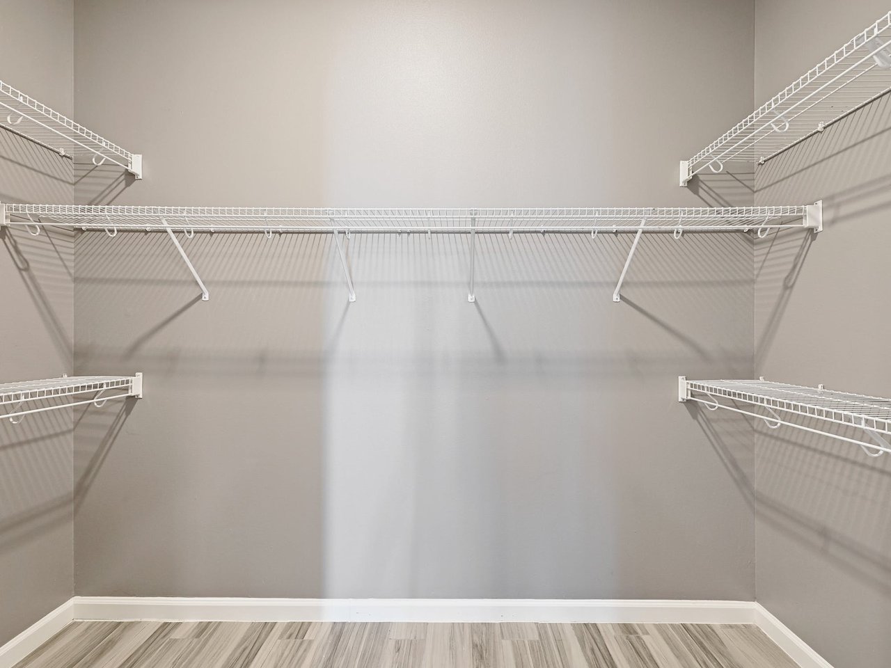 54 Rainey Street PH09