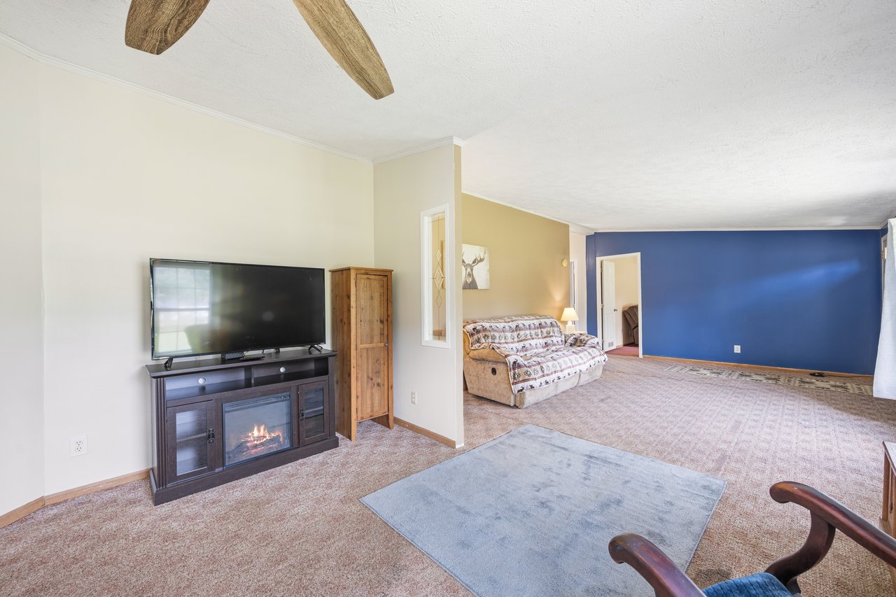 405 E Road