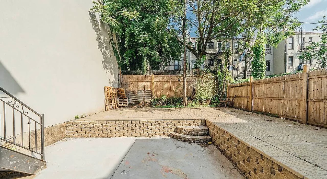 204 Starr St 2R