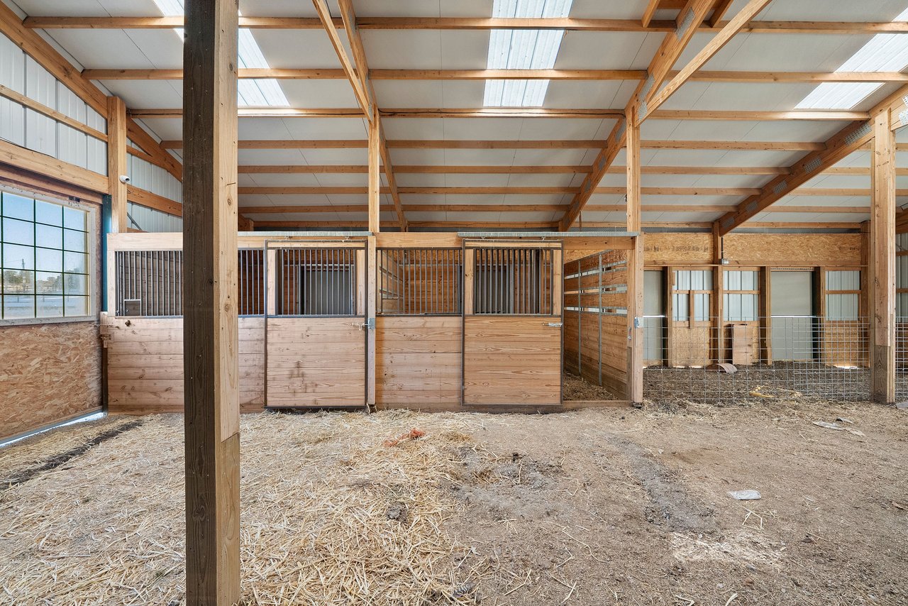 4255 Arrowhead Drive