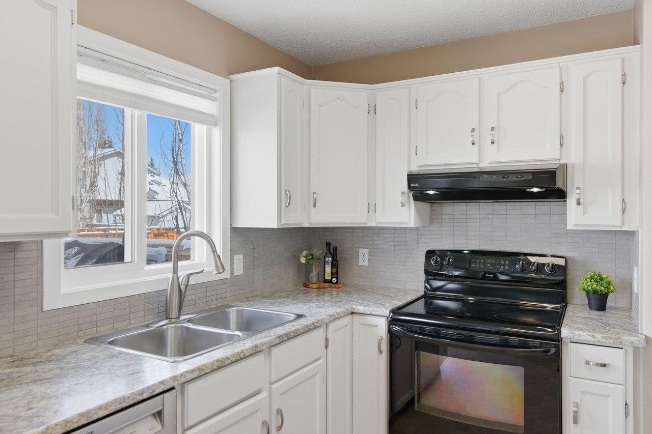 88 Sunmeadows Road SE