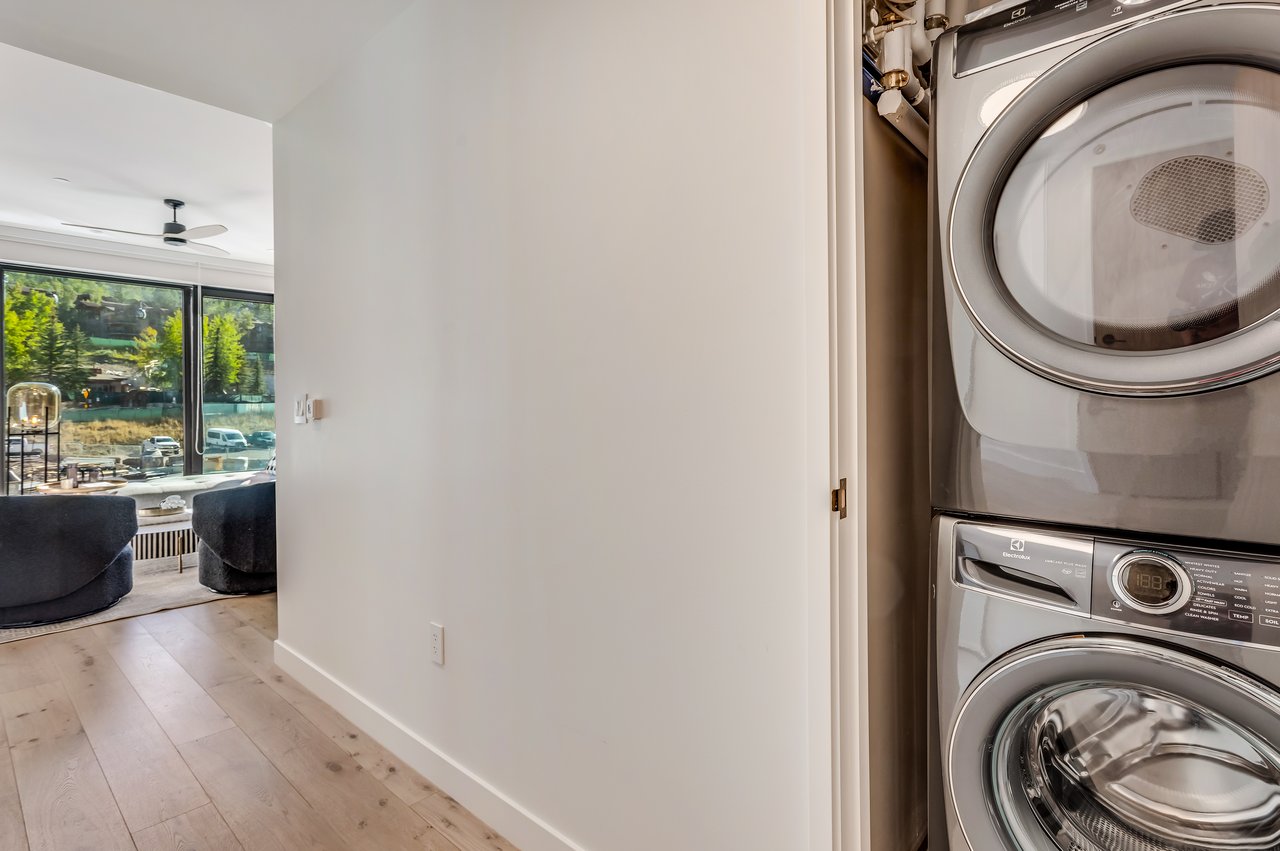 Electric Pass Lodge Gem