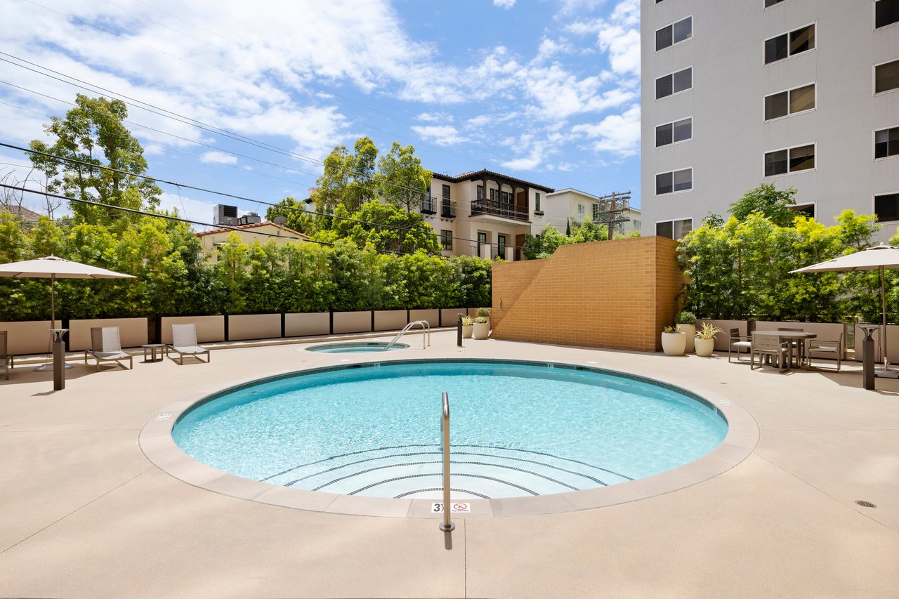 10430 Wilshire Blvd #202, Westwood
