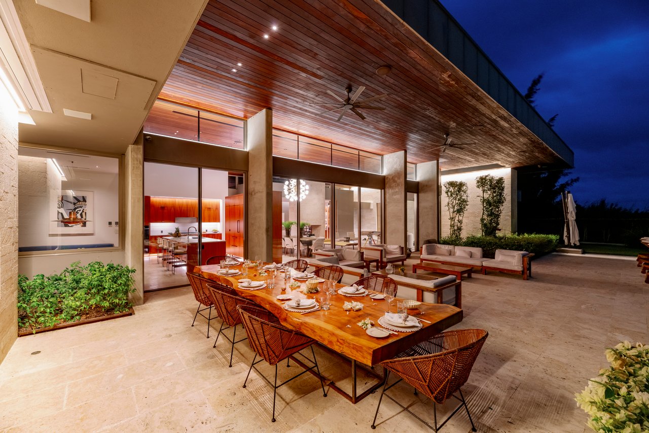 Villa Élan, A Contemporary Masterpiece in The Bahamas