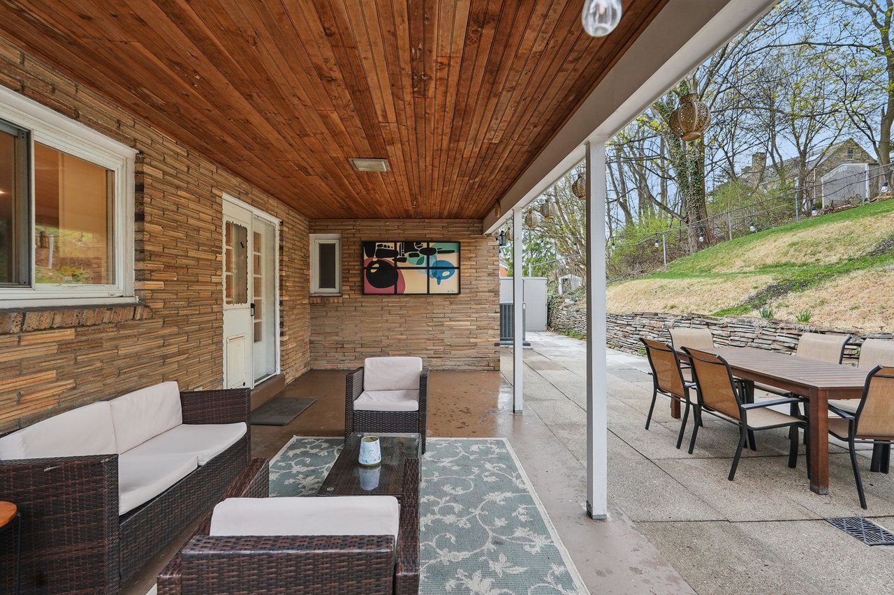 1450 Mohican Dr