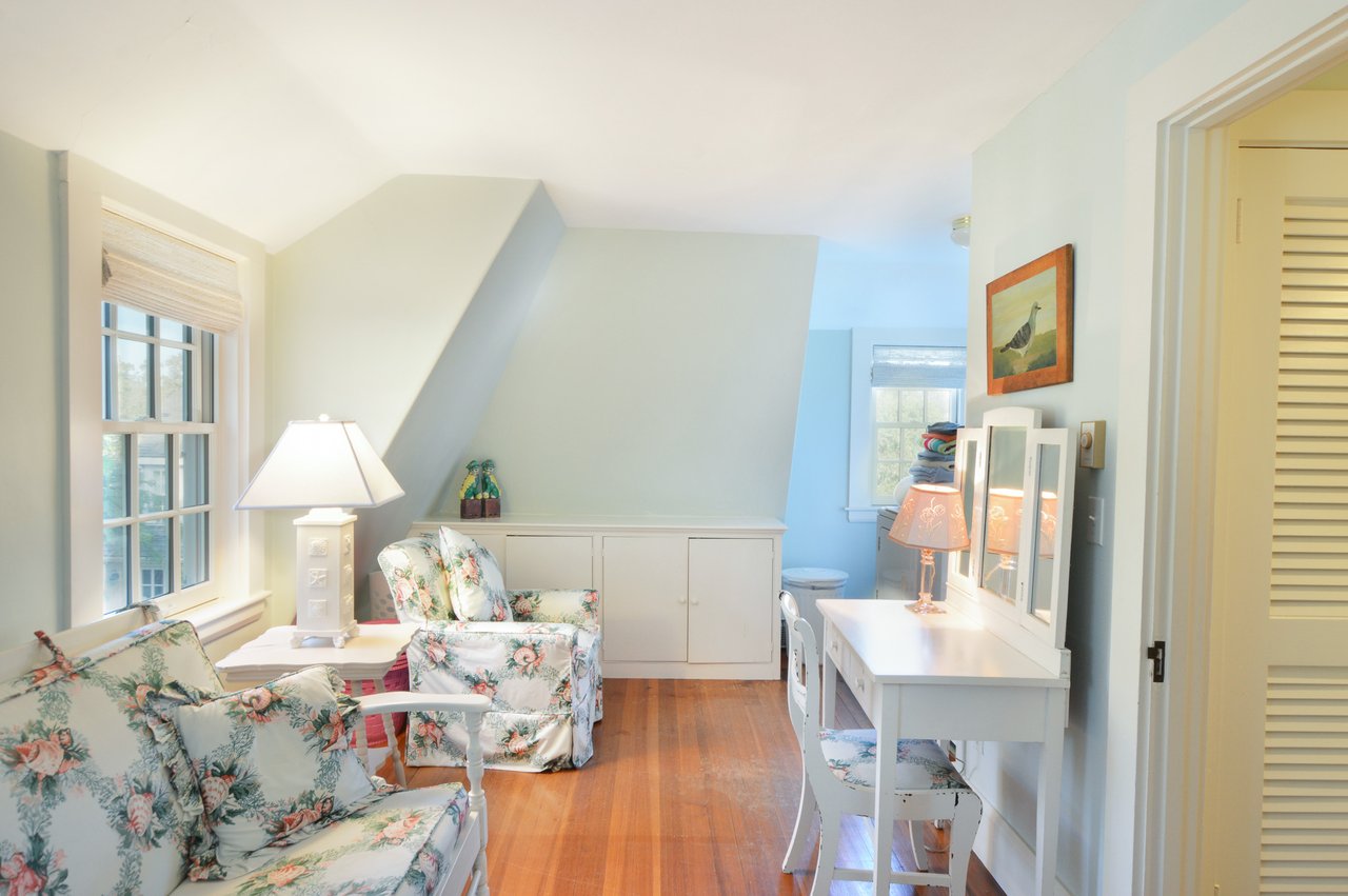 Classic Hyannis Port Grandeur with Timeless Coastal Elegance