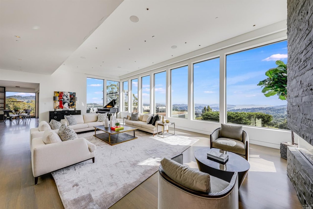 9 Walsh Dr