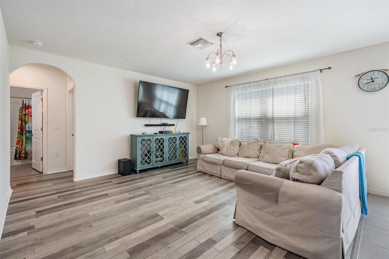 Lagoon Life for Less: 5-Bedroom Beauty in Epperson’s Gated South