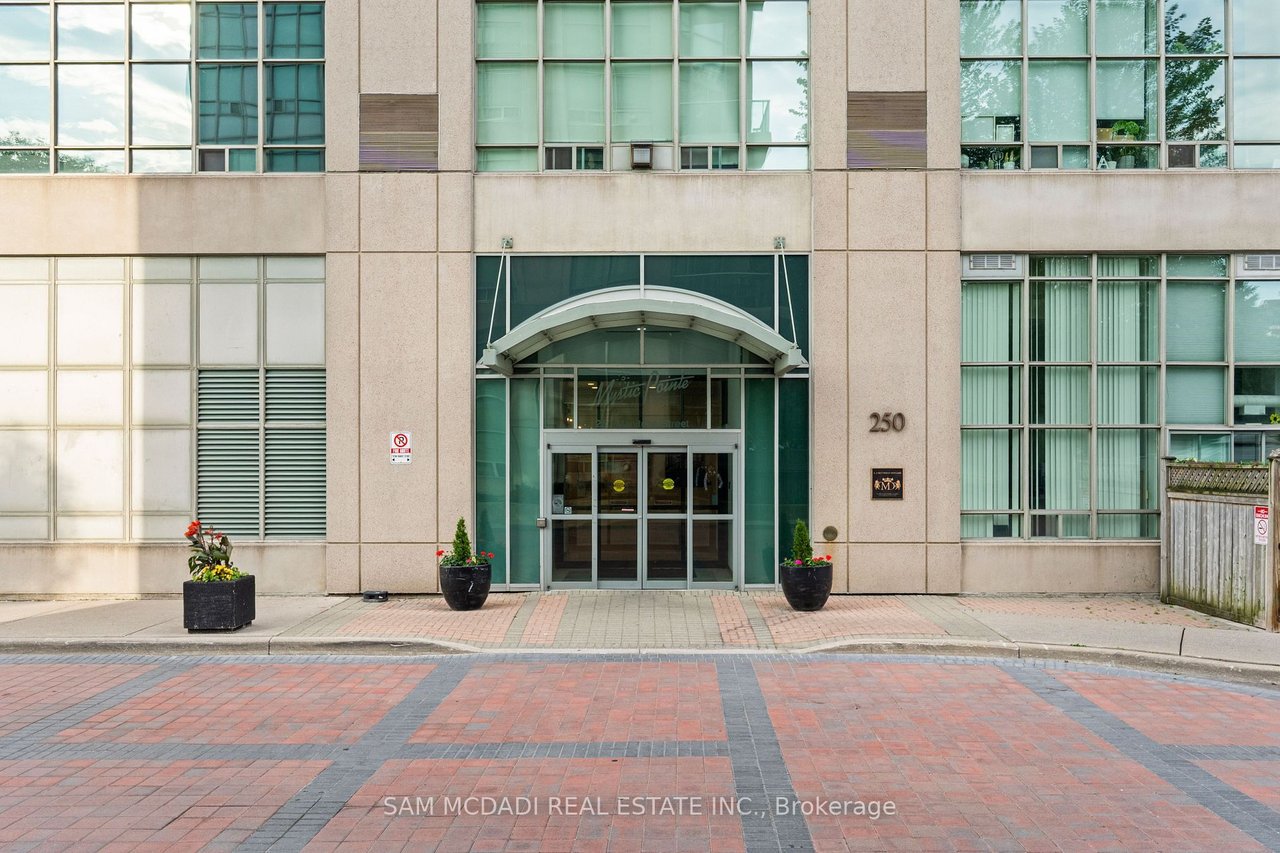 DREAMY TWO-STOREY PENTHOUSE