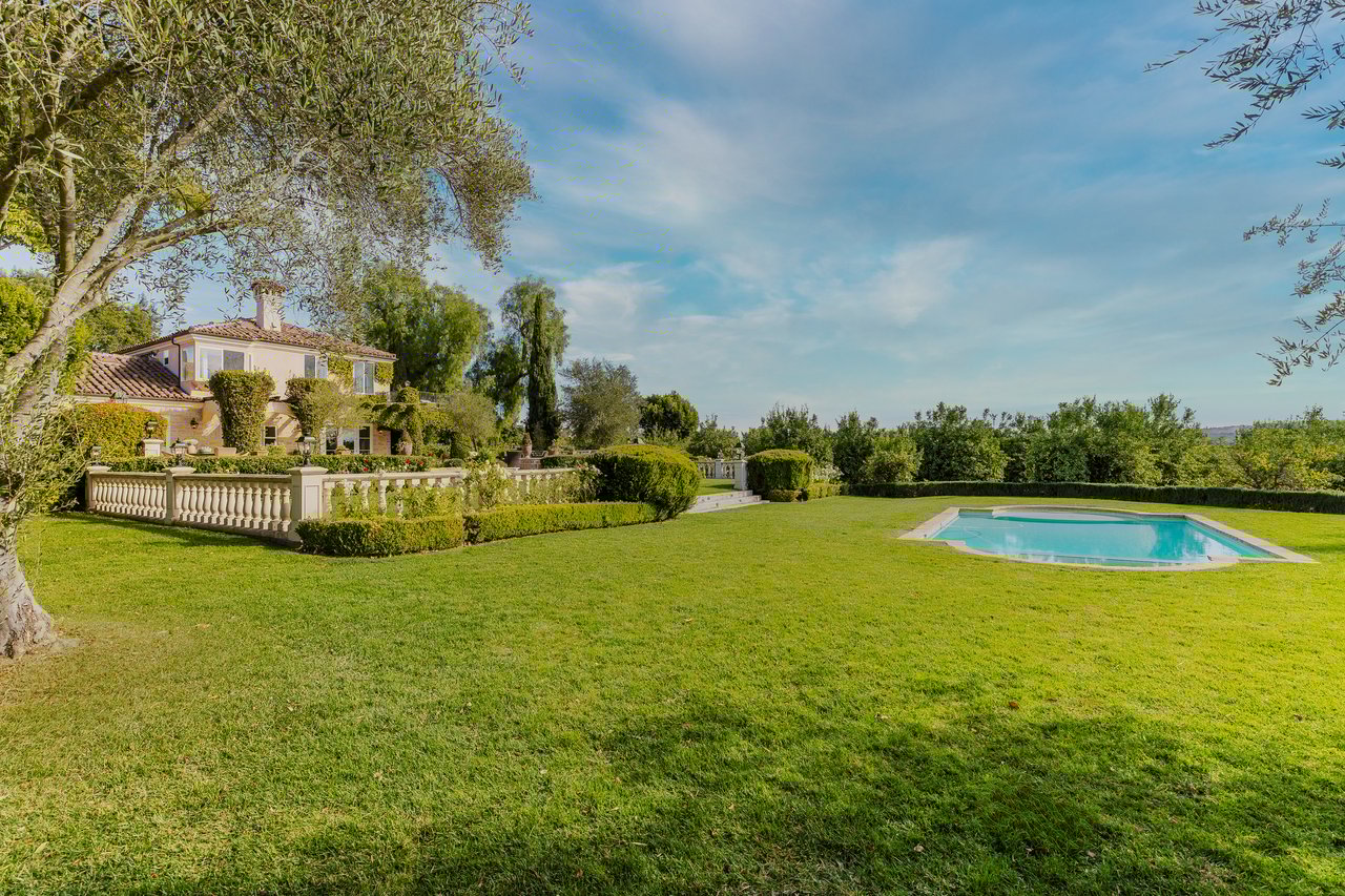 6201 Old Balcom Canyon Rd