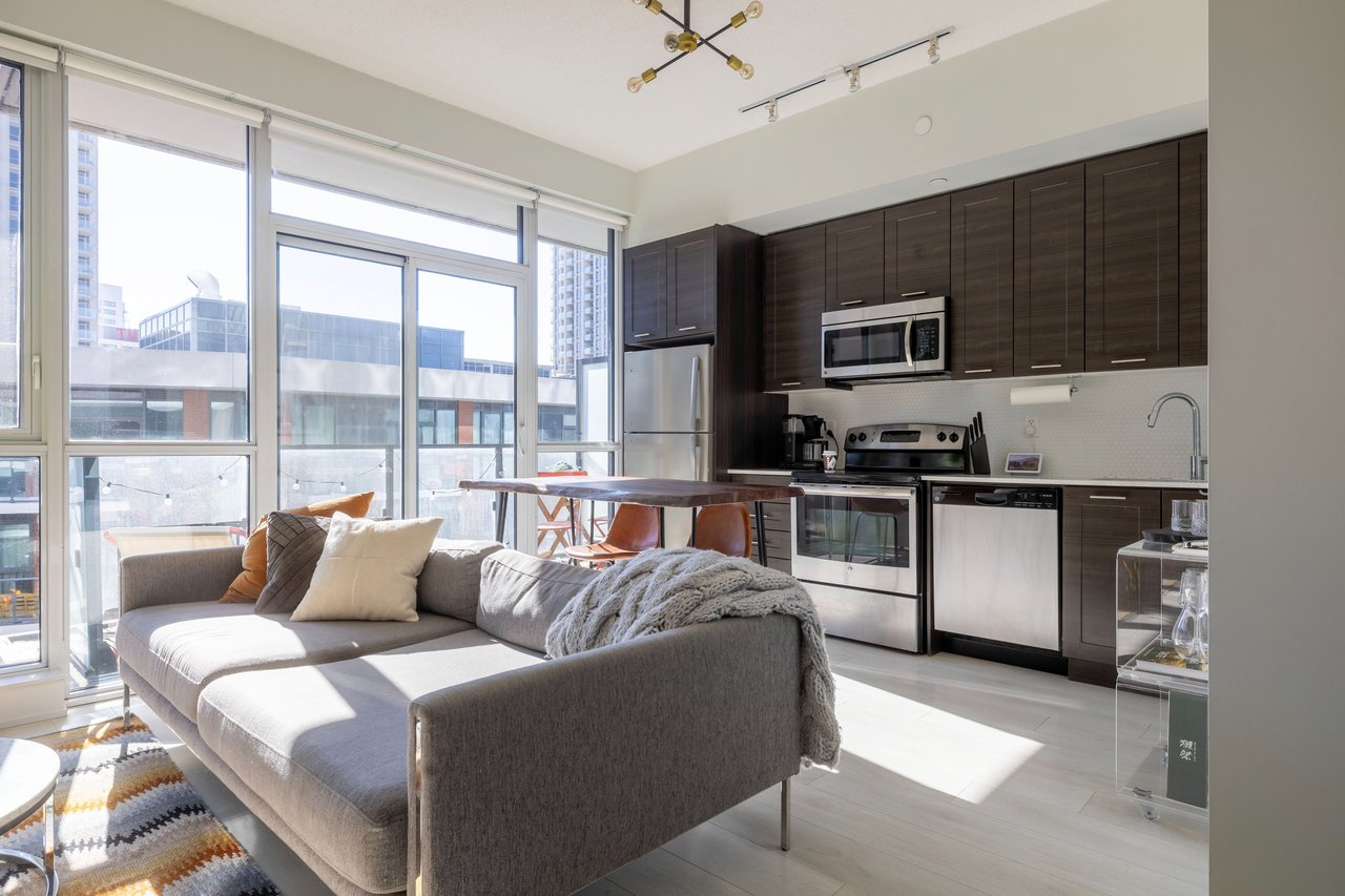 50 Bruyeres Mews 726