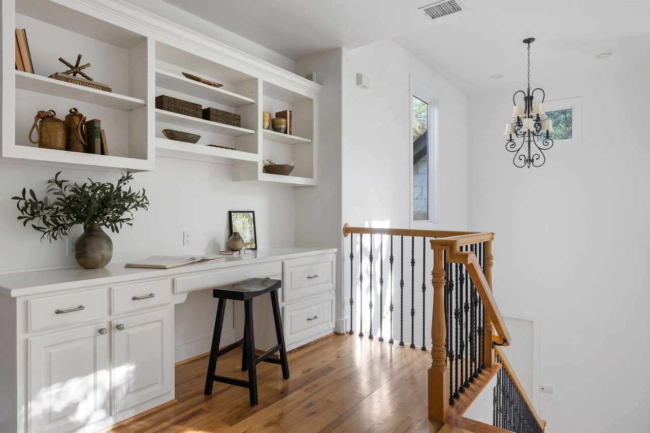 Charming Deep Eddy Retreat in the Heart of Central Austin