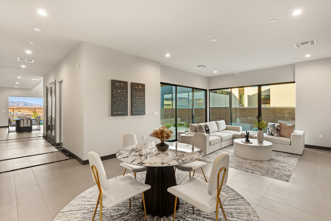 36 Rainbow Point Place