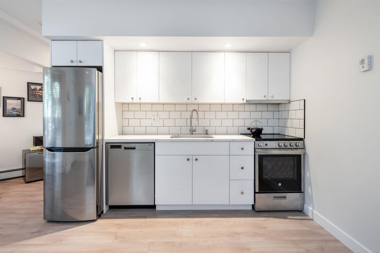 870 W 7th Ave, #1