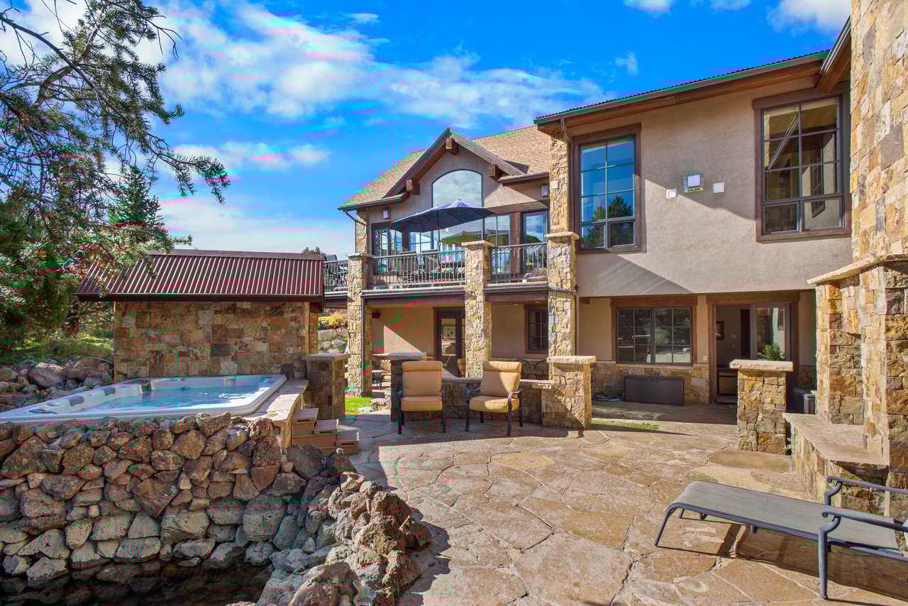 Tuscany-Inspired Estate with Panoramic Mt. Sopris Views