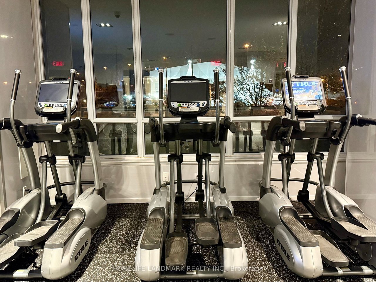 LAGO AT THE WATERFRONT 