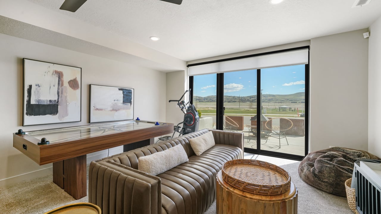 6537 Silver Creek Dr