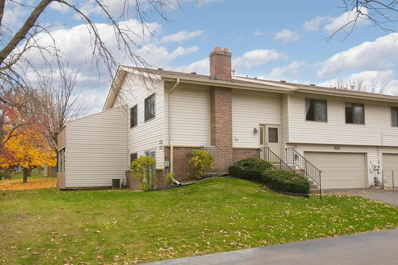 3584 York Dr