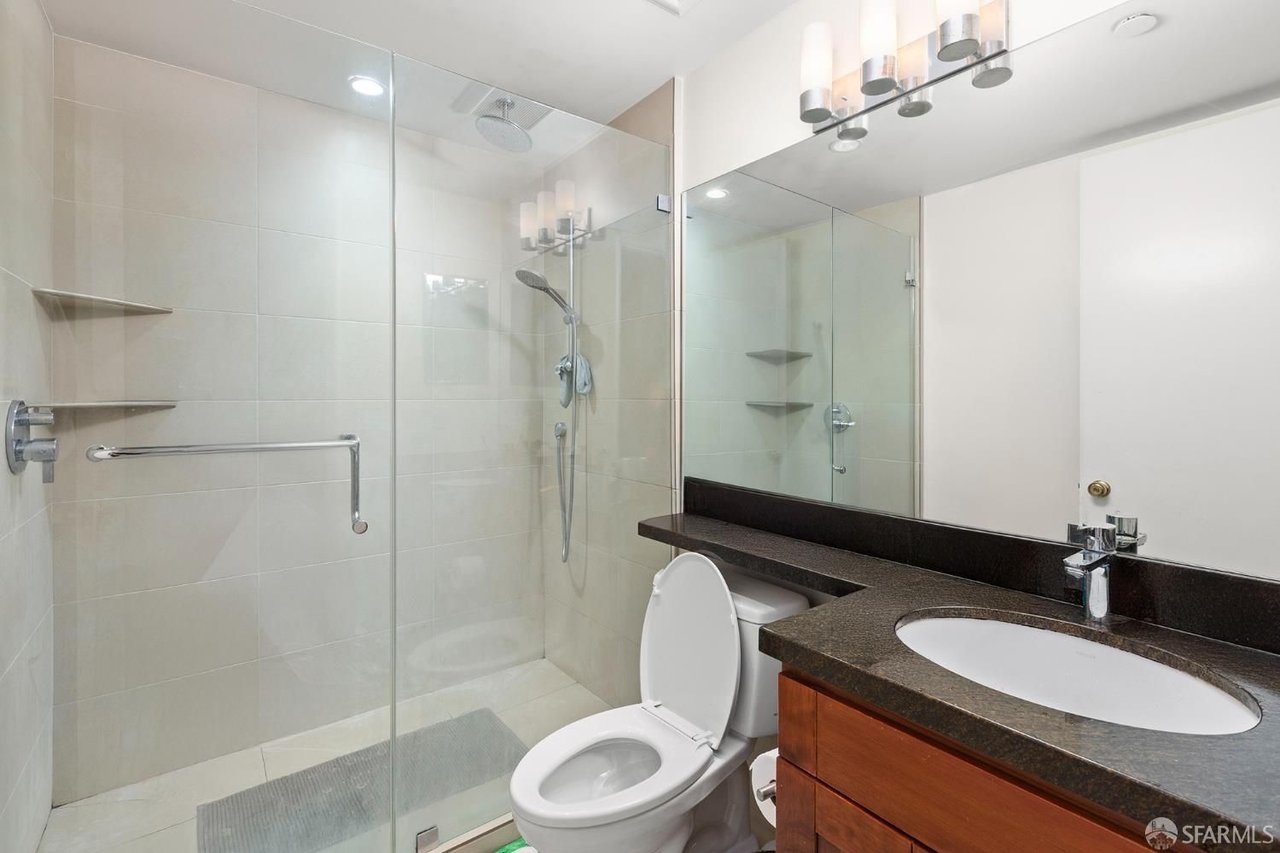 2040 Broadway, Unit 102