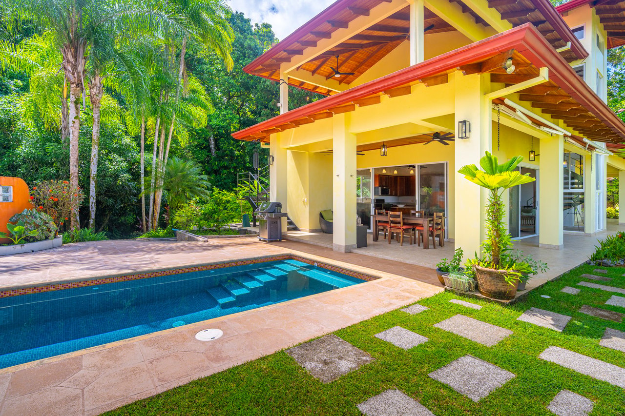 Casa de Orquideas - Mountains, Ocean and Jungle with Privacy In Gated Community, Ojochal