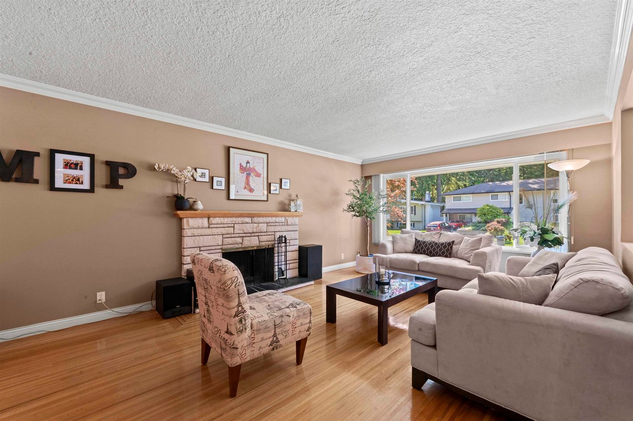 942 GARROW DR